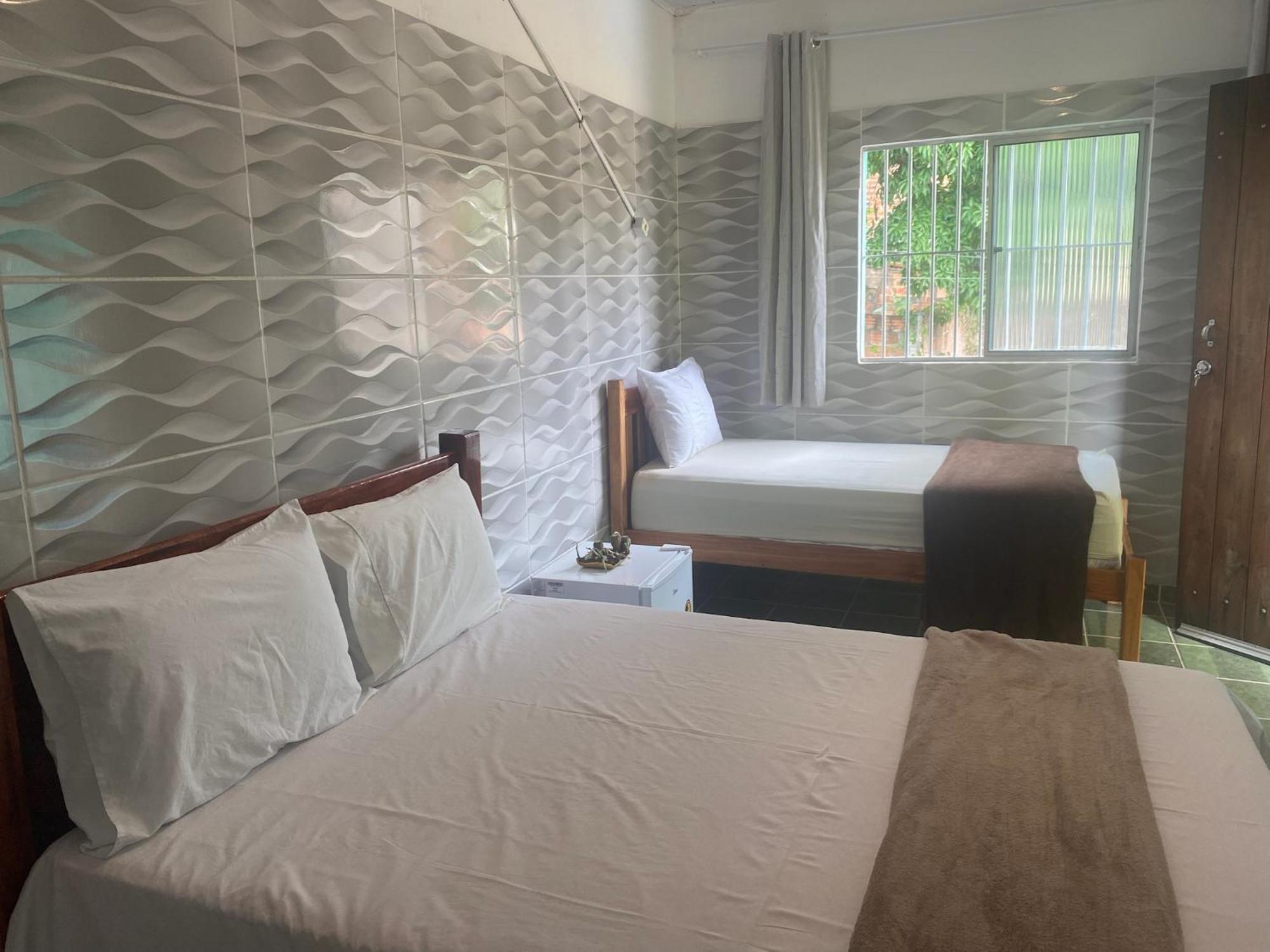 Multiverso Hostel 렝소이스 외부 사진