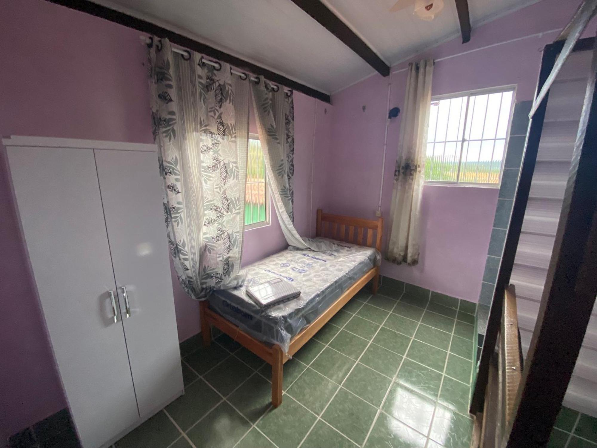Multiverso Hostel 렝소이스 외부 사진